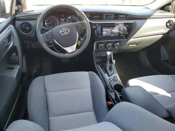5YFBURHE8HP690907 2017 TOYOTA COROLLA - Image 8