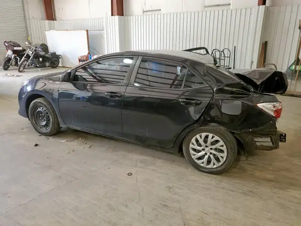 5YFBURHE8HP691975 2017 TOYOTA COROLLA - Image 2