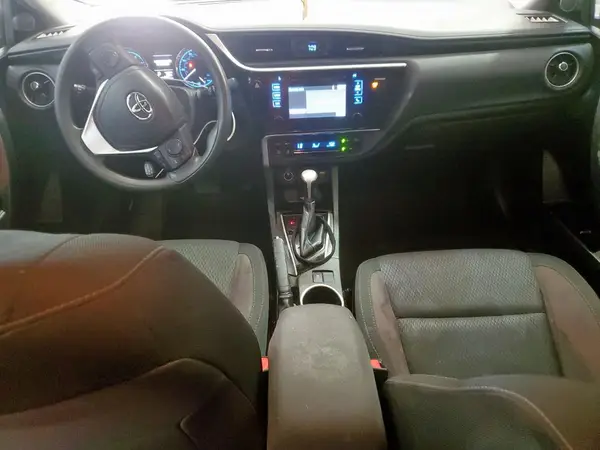 5YFBURHE8HP691975 2017 TOYOTA COROLLA - Image 8