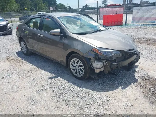 5YFBURHE8HP692138 2017 TOYOTA COROLLA - Image 1