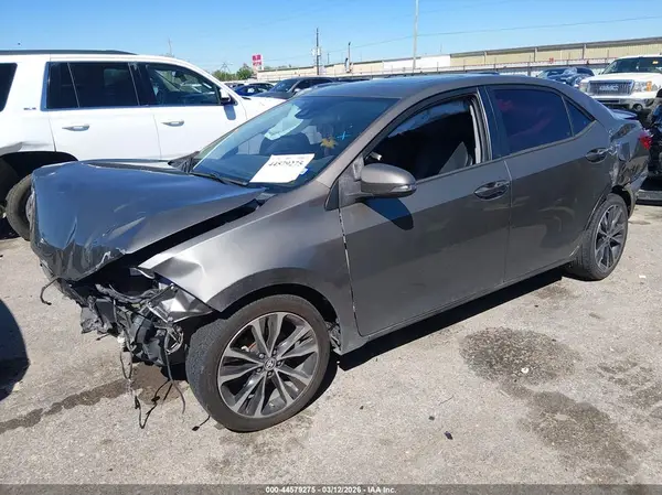 5YFBURHE8HP696724 2017 TOYOTA COROLLA - Image 2