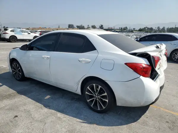 5YFBURHE8HP697193 2017 TOYOTA COROLLA - Image 2