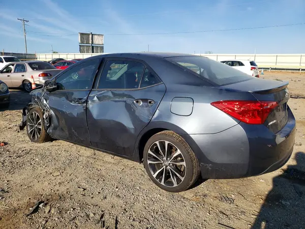 5YFBURHE8HP697775 2017 TOYOTA COROLLA - Image 2