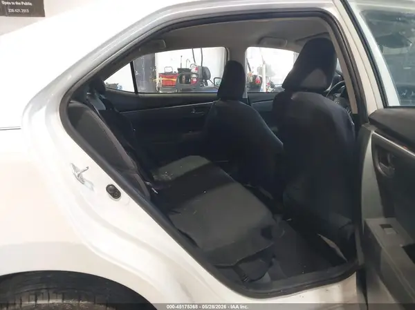 5YFBURHE8HP699400 2017 TOYOTA COROLLA - Image 8