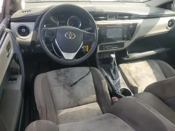 5YFBURHE8HP699588 2017 TOYOTA COROLLA - Image 8