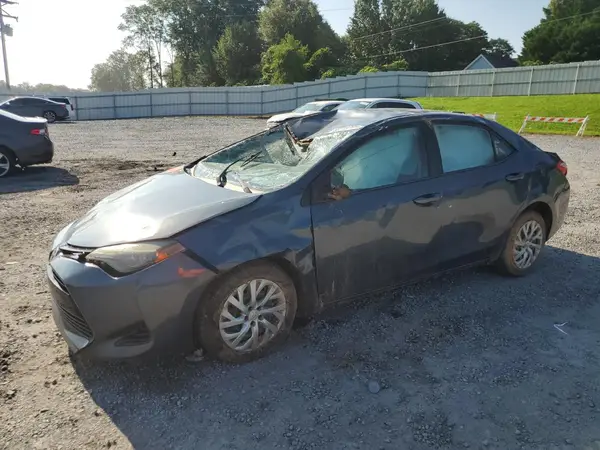 5YFBURHE8HP699624 2017 TOYOTA COROLLA - Image 1