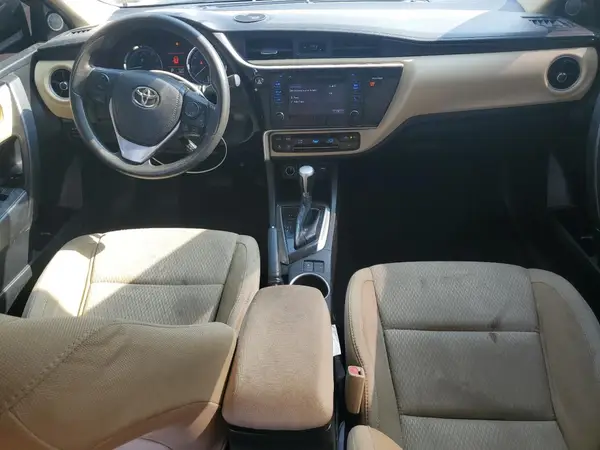 5YFBURHE8HP699719 2017 TOYOTA COROLLA - Image 8