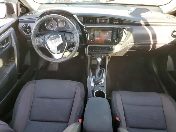 5YFBURHE8HP700870 2017 TOYOTA COROLLA - Image 8