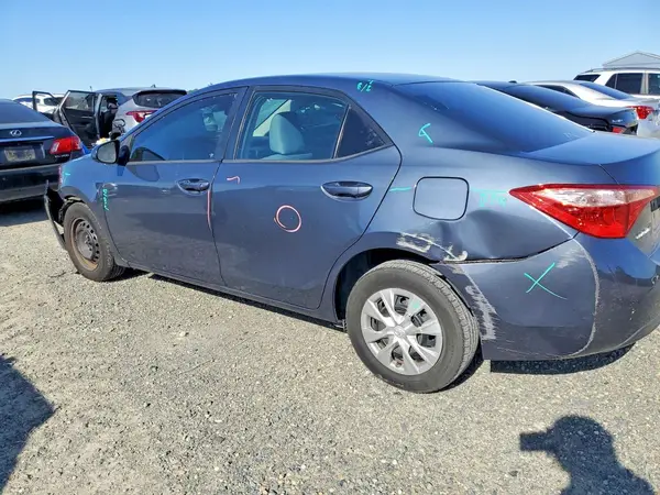 5YFBURHE8HP701002 2017 TOYOTA COROLLA - Image 2
