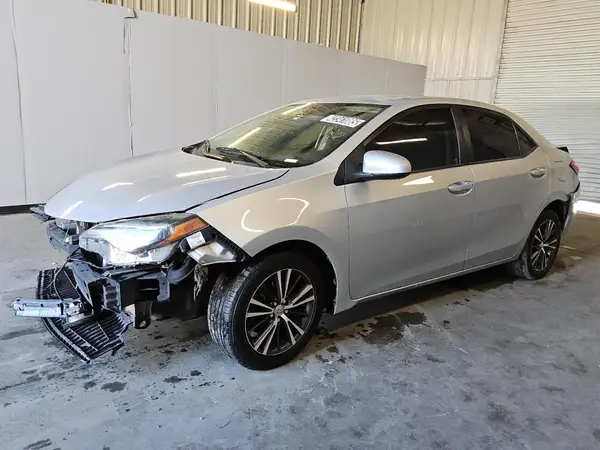 5YFBURHE8HP701646 2017 TOYOTA COROLLA - Image 2
