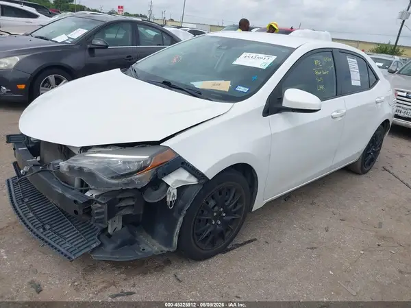 5YFBURHE8HP702215 2017 TOYOTA COROLLA - Image 2