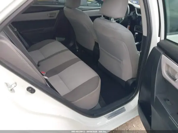 5YFBURHE8HP702215 2017 TOYOTA COROLLA - Image 8