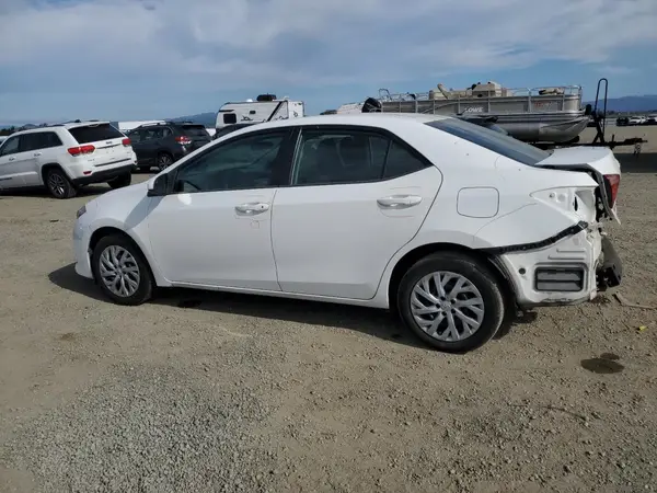 5YFBURHE8HP702909 2017 TOYOTA COROLLA - Image 2