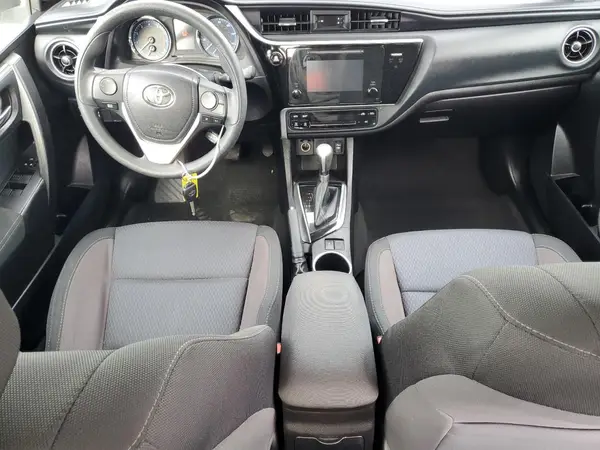 5YFBURHE8HP702909 2017 TOYOTA COROLLA - Image 8