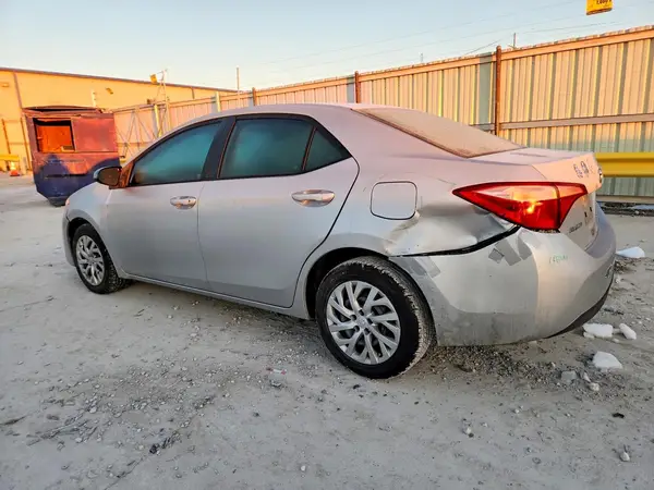 5YFBURHE8HP703283 2017 TOYOTA COROLLA - Image 2