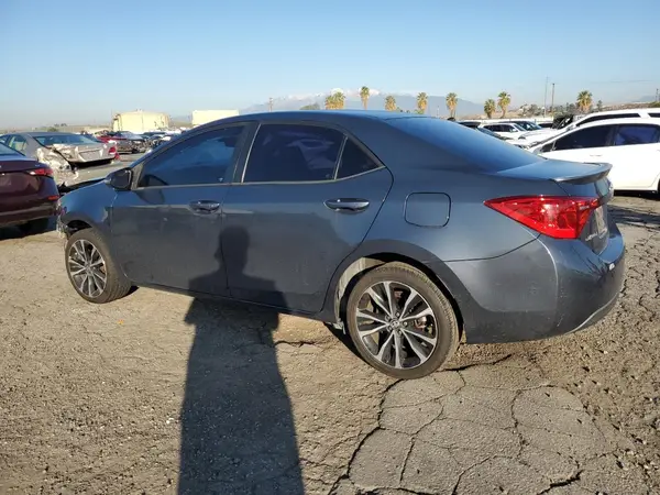 5YFBURHE8HP703302 2017 TOYOTA COROLLA - Image 2