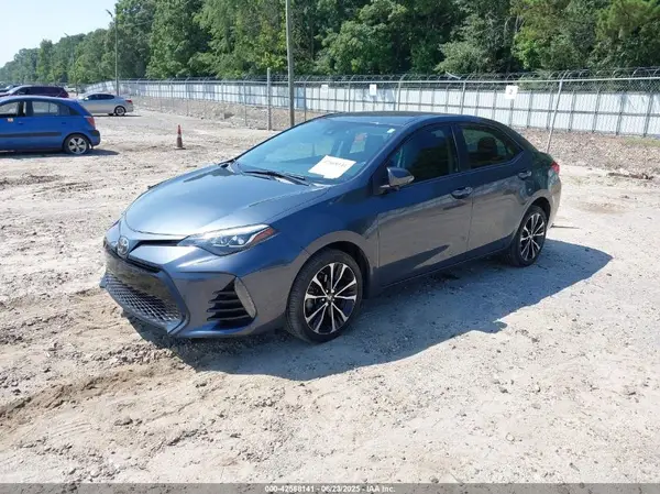 5YFBURHE8HP705101 2017 TOYOTA COROLLA - Image 2