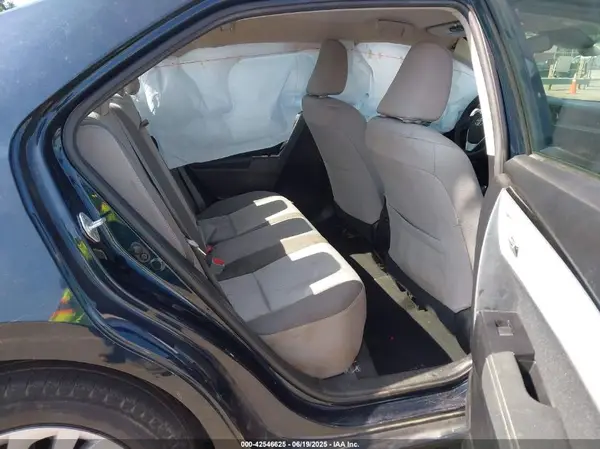 5YFBURHE8HP706846 2017 TOYOTA COROLLA - Image 8