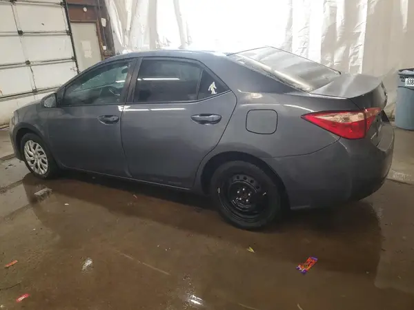 5YFBURHE8HP707138 2017 TOYOTA COROLLA - Image 2