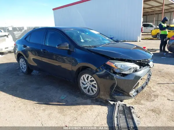 5YFBURHE8HP708256 2017 TOYOTA COROLLA - Image 1