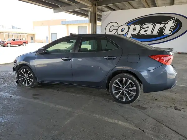 5YFBURHE8HP708581 2017 TOYOTA COROLLA - Image 2