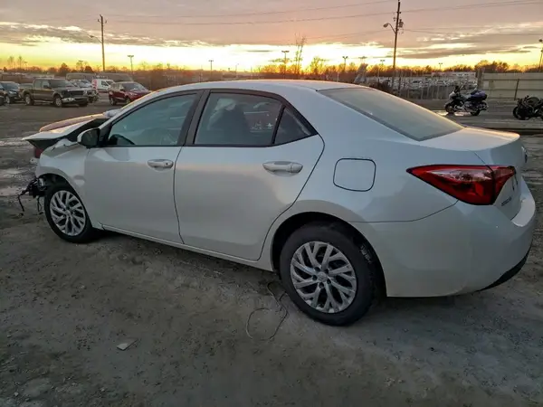 5YFBURHE8HP708631 2017 TOYOTA COROLLA - Image 2