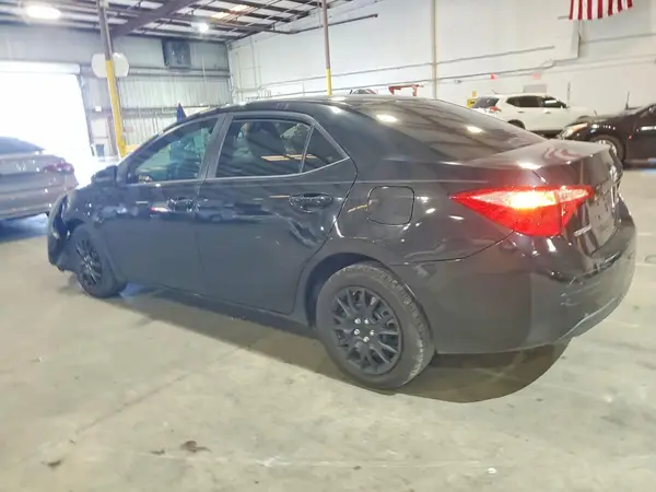 5YFBURHE8HP712131 2017 TOYOTA COROLLA - Image 2