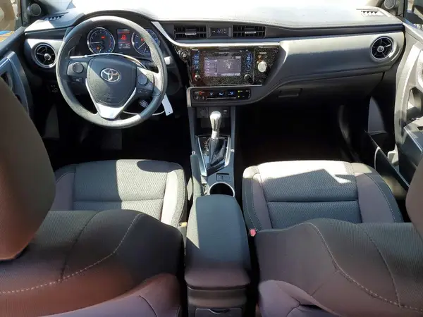 5YFBURHE8HP713084 2017 TOYOTA COROLLA - Image 8