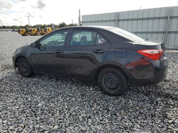 5YFBURHE8HP713599 2017 TOYOTA COROLLA - Image 2