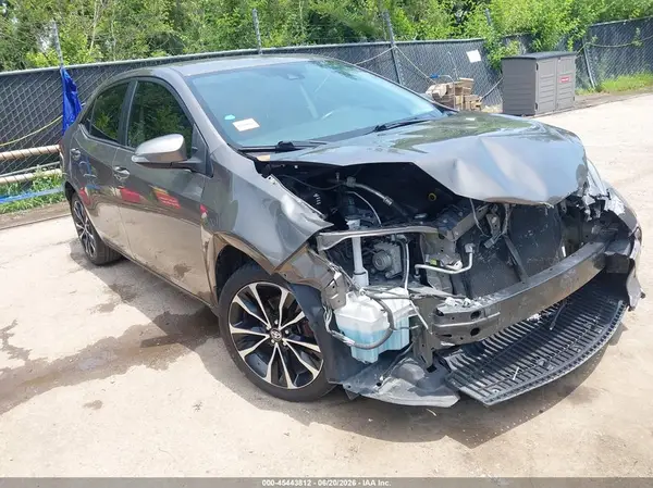 5YFBURHE8HP715630 2017 TOYOTA COROLLA - Image 1