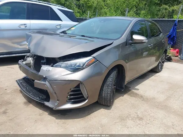 5YFBURHE8HP715630 2017 TOYOTA COROLLA - Image 2