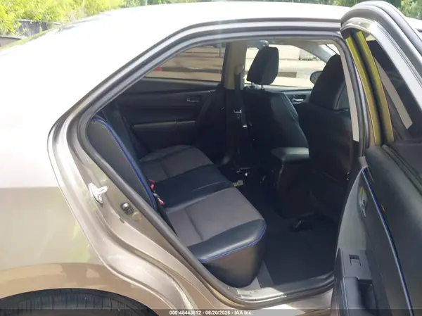 5YFBURHE8HP715630 2017 TOYOTA COROLLA - Image 8