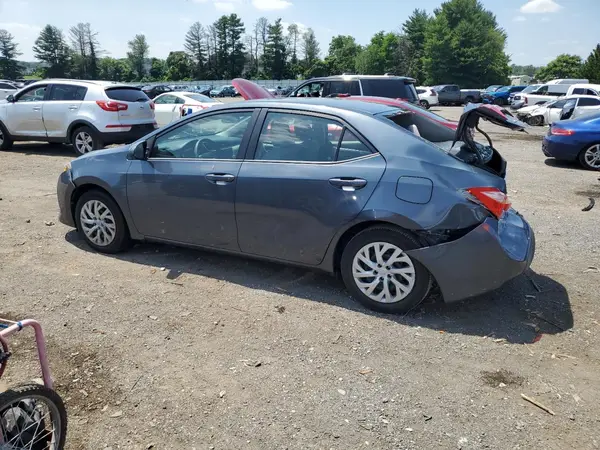 5YFBURHE8HP715904 2017 TOYOTA COROLLA - Image 2