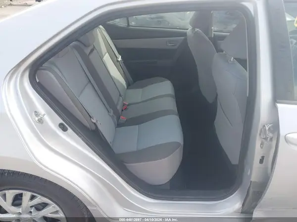 5YFBURHE8HP717152 2017 TOYOTA COROLLA - Image 8