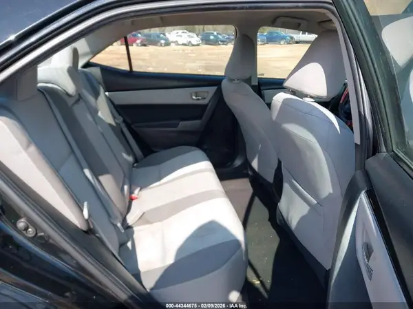 5YFBURHE8HP717331 2017 TOYOTA COROLLA - Image 8