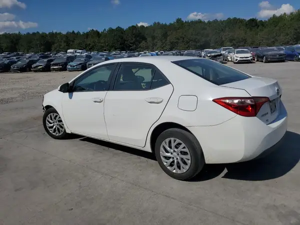 5YFBURHE8HP717359 2017 TOYOTA COROLLA - Image 2