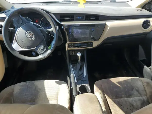 5YFBURHE8HP717359 2017 TOYOTA COROLLA - Image 8
