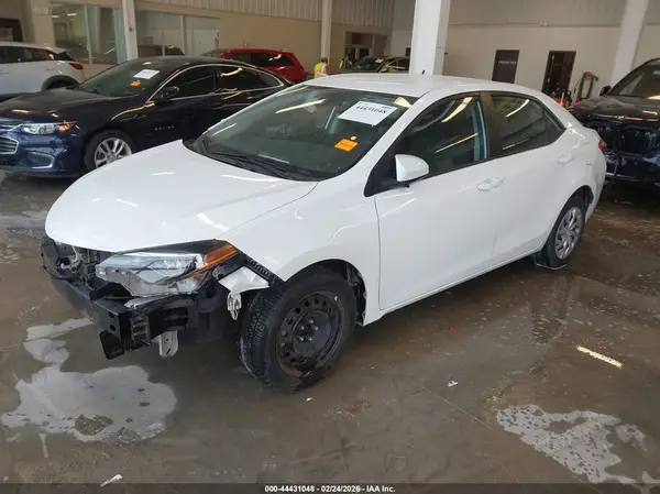 5YFBURHE8HP718785 2017 TOYOTA COROLLA - Image 2