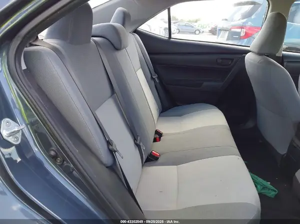 5YFBURHE8HP720326 2017 TOYOTA COROLLA - Image 8