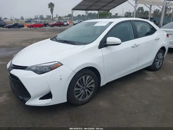 5YFBURHE8HP722173 2017 TOYOTA COROLLA - Image 2