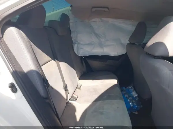 5YFBURHE8HP722609 2017 TOYOTA COROLLA - Image 8