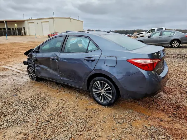 5YFBURHE8HP724019 2017 TOYOTA COROLLA - Image 2