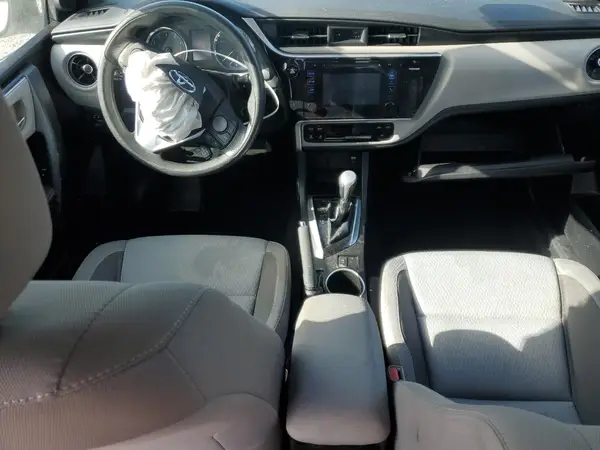 5YFBURHE8HP725820 2017 TOYOTA COROLLA - Image 8