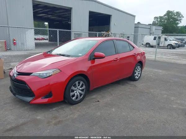 5YFBURHE8HP731584 2017 TOYOTA COROLLA - Image 2