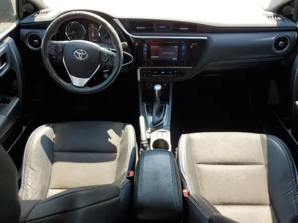 5YFBURHE8HP733867 2017 TOYOTA COROLLA - Image 8