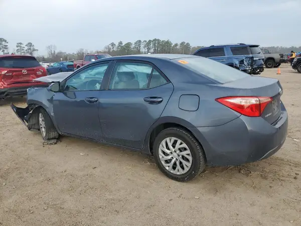 5YFBURHE8HP734274 2017 TOYOTA COROLLA - Image 2