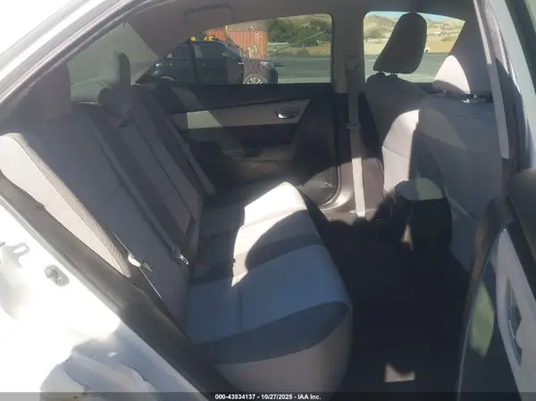 5YFBURHE8HP735697 2017 TOYOTA COROLLA - Image 8
