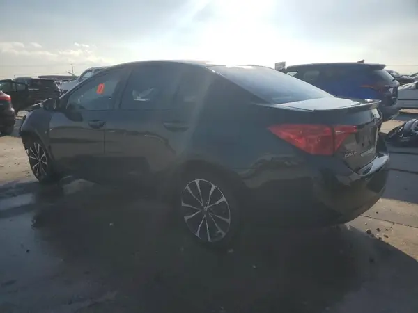 5YFBURHE8HP736980 2017 TOYOTA COROLLA - Image 2
