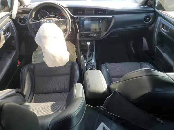 5YFBURHE8HP736980 2017 TOYOTA COROLLA - Image 8