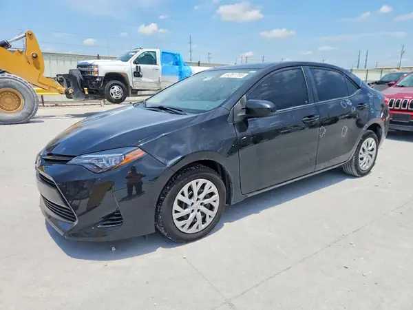 5YFBURHE8JP740324 2018 TOYOTA COROLLA - Image 1